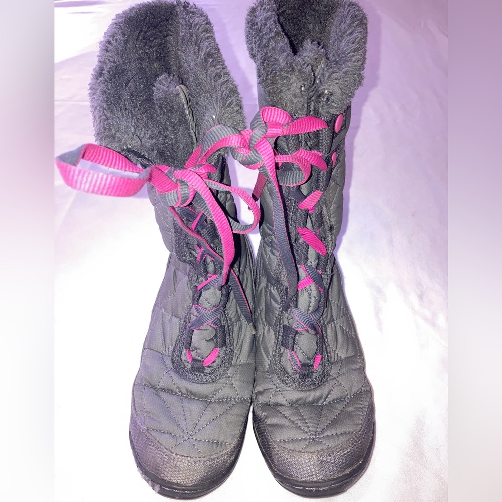 Columbia Waterproof Boots in Gray w/Pink, girls size 2.
